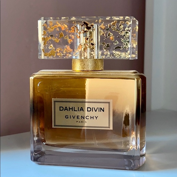 Givenchy Accessories - Givenchy | Dahlia Divin